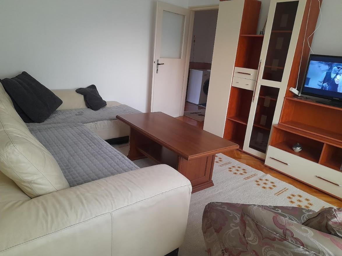 Apartman Bulevar Stupine Tuzla Ngoại thất bức ảnh